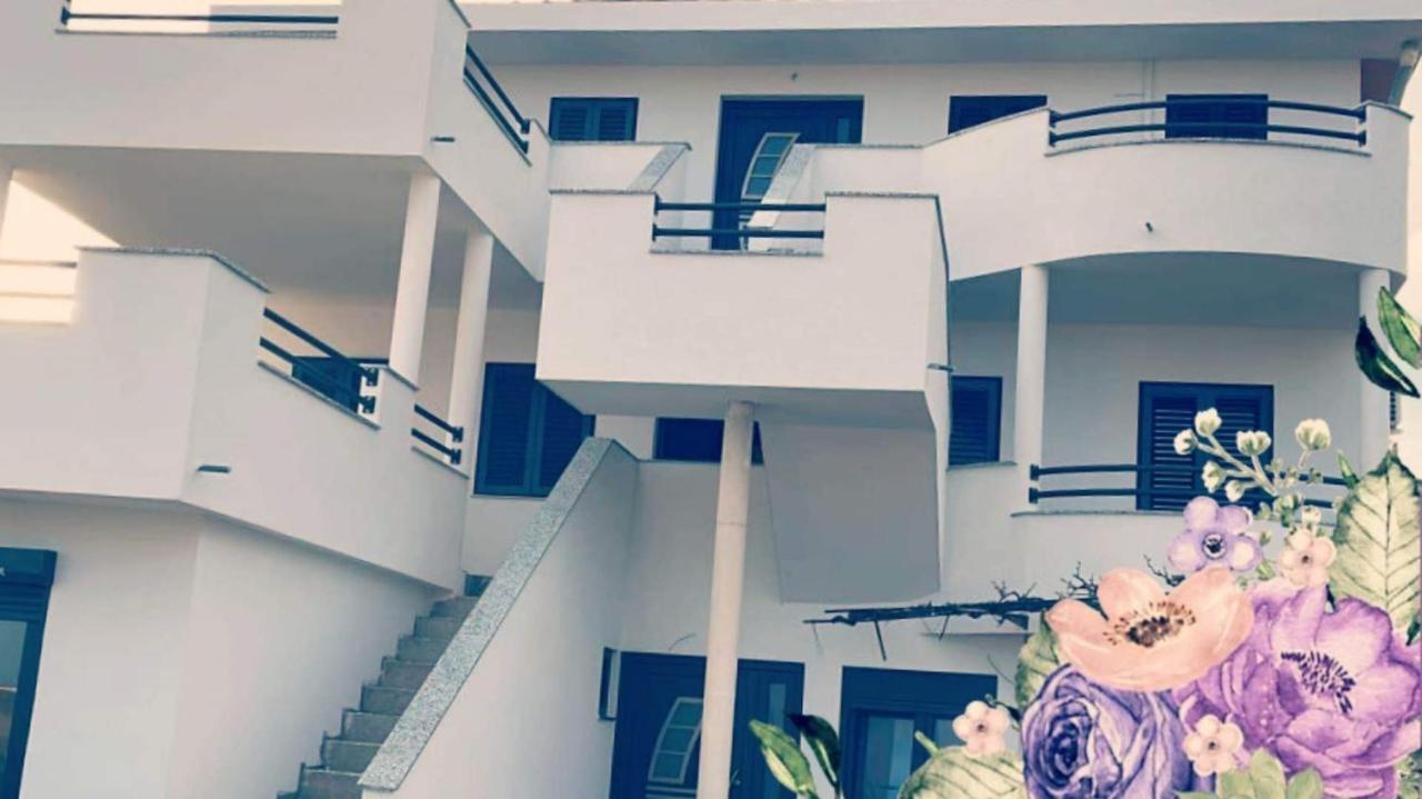נין Apartments Linic מראה חיצוני תמונה